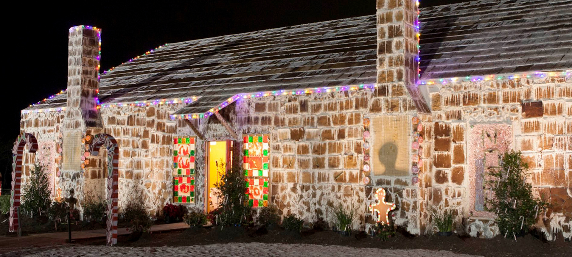 World's Largest Gingerbread House featured on Rueters: Creator: HANDOUT | Credit: Reuters